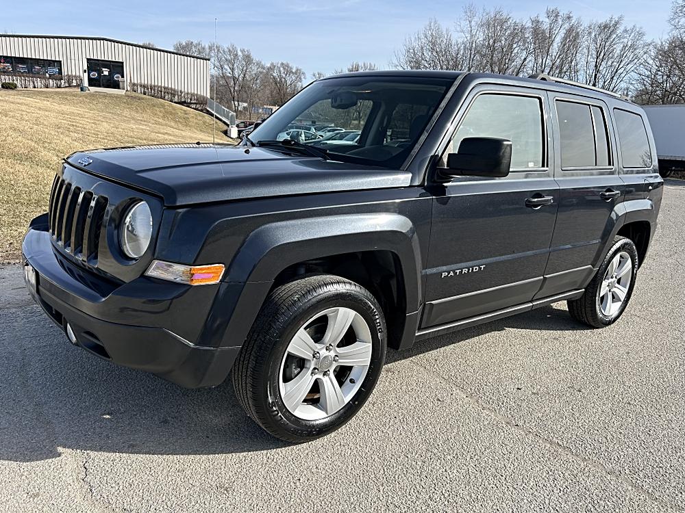 JEEP PATRIOT LATITUDE 4X4 Extra Clean